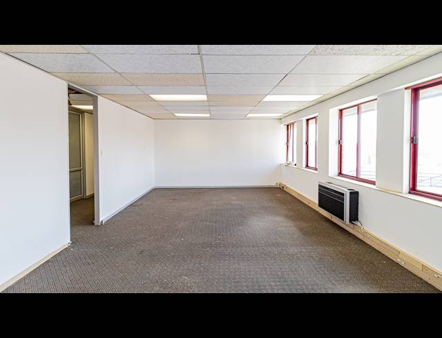 393M² OFFICE TO LET IN FERNDALE